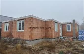 Eladó Erdőkertesi családi ház hirdetés (24559145)