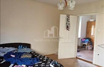 Eladó Ajkai tégla lakás hirdetés (25767934)