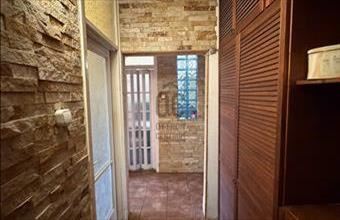 Eladó Budapest XIII. kerületi csúsztatott zsalus lakás hirdetés (47747789)