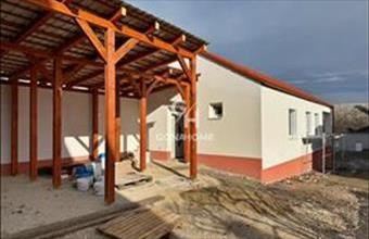 Eladó Zirci tégla lakás hirdetés (83475847)