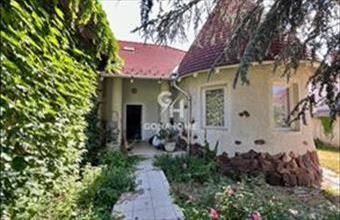 Eladó Veszprémi családi ház hirdetés (32456611)