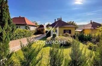 Eladó Eplényi családi ház hirdetés (54388178)