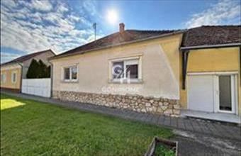 Eladó Pápai családi ház hirdetés (27944534)