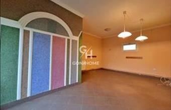 Eladó Várpalotai üzlethelyiség utcafronton hirdetés (79949475)