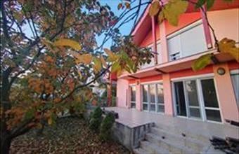 Eladó Veszprémi családi ház hirdetés (95743456)