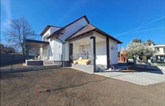 Eladó Balatonakarattyai tégla lakás hirdetés (63717344)