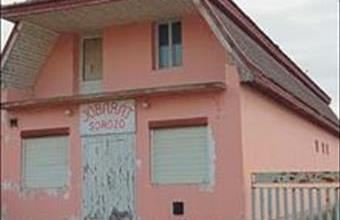 Eladó Mezőtúri családi ház hirdetés (74437293)