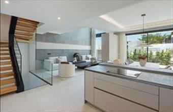 Eladó Spanyolországi sorház hirdetés (33142544)