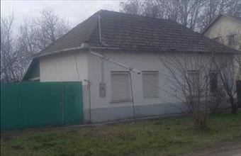 Eladó Magyarbánhegyesi családi ház hirdetés (67137839)