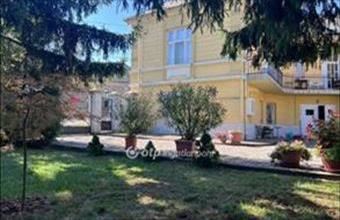 Eladó Veszprémi családi ház hirdetés (54943928)
