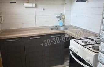 Eladó Komáromi tégla lakás hirdetés (17479733)