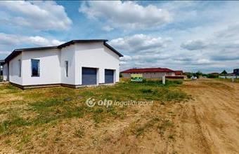 Eladó Nyíregyházai ikerház hirdetés (72572343)