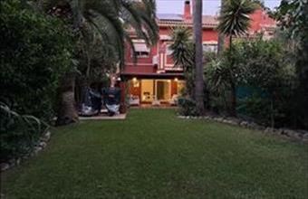 Eladó Spanyolországi sorház hirdetés (39437337)