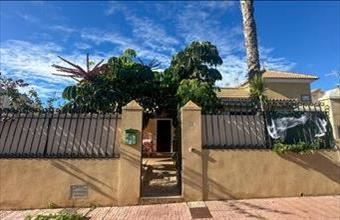 Eladó Spanyolországi sorház hirdetés (96713232)