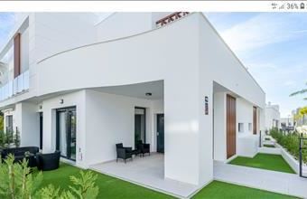 Eladó Spanyolországi sorház hirdetés (93834724)