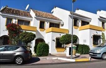 Eladó Spanyolországi sorház hirdetés (49363265)