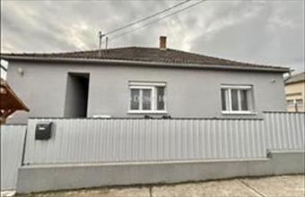 Eladó Villányi családi ház hirdetés (98744356)