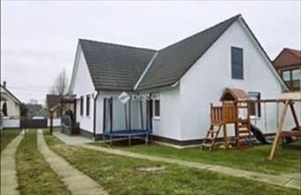 Eladó Siklósi családi ház hirdetés (23467474)