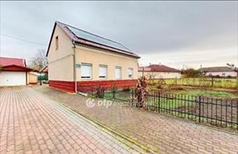 Eladó Nagykállói családi ház hirdetés (44378342)