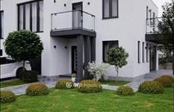 Eladó Nyíregyházai ikerház hirdetés (84996987)