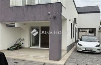 Eladó Budapest XV. kerületi családi ház hirdetés (45996433)