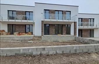 Eladó Balatonakarattyai tégla lakás hirdetés (54287444)