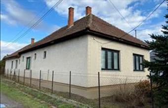 Eladó Ököritófülpösi családi ház hirdetés (22341985)