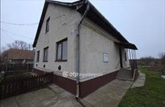Eladó Tiszacsegei családi ház hirdetés (58298599)