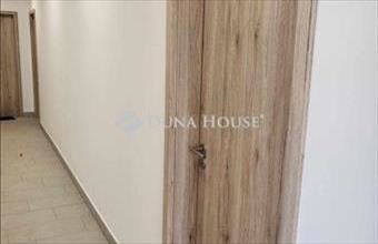 Kiadó Fóti iroda irodaházban hirdetés (87739192)