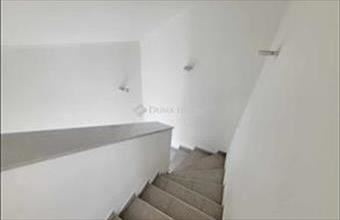 Kiadó Fóti iroda irodaházban hirdetés (99494358)