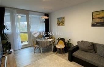 Eladó Pécsi panel lakás hirdetés (78877433)