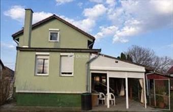 Eladó Úri családi ház hirdetés (76213538)