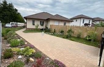 Eladó Vácrátóti ikerház hirdetés (49334552)