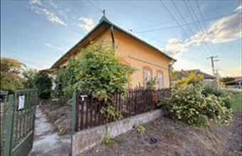 Eladó Poroszlói családi ház hirdetés (44938932)