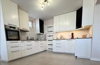 Eladó Velencei családi ház hirdetés (52535743)