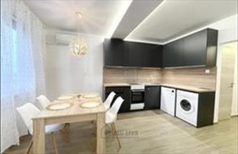 Kiadó Debreceni panel lakás hirdetés (98727739)