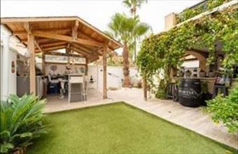 Eladó Spanyolországi sorház hirdetés (84259545)