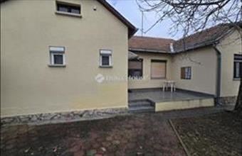 Eladó Pécsi családi ház hirdetés (25394547)