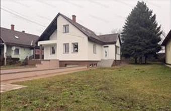 Eladó Győrújbaráti családi ház hirdetés (44556443)