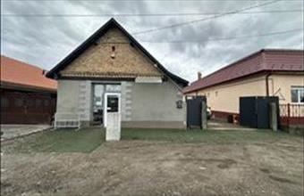 Eladó Kiskunlacházai üzlethelyiség utcafronton hirdetés (49828222)