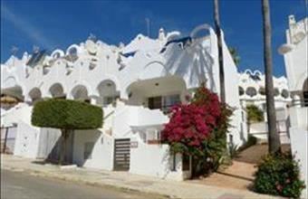 Eladó Spanyolországi sorház hirdetés (44434992)