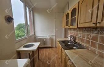 Eladó Tatabányai csúsztatott zsalus lakás hirdetés (14954289)