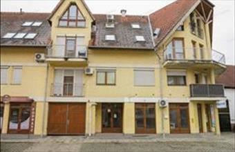 Kiadó Kecskeméti egyedi garázs hirdetés (75131355)