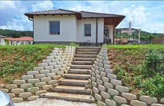 Eladó Pilisjászfalui családi ház hirdetés (24424995)