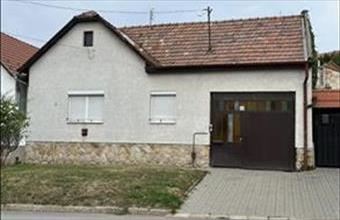 Eladó Verőcei családi ház hirdetés (33212282)