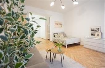 Eladó Budapest VI. kerületi tégla lakás hirdetés (83457399)