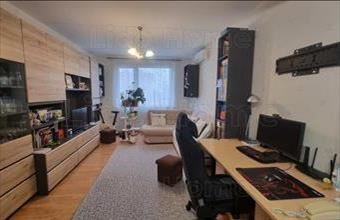 Eladó Veszprémi panel lakás hirdetés (93598447)