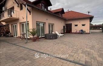 Eladó Baksi családi ház hirdetés (39321447)