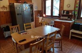Eladó Bakonyszentlászlói családi ház hirdetés (94737973)