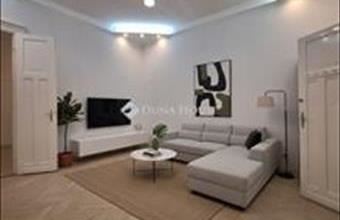 Kiadó Budapest V. kerületi tégla lakás hirdetés (32784543)